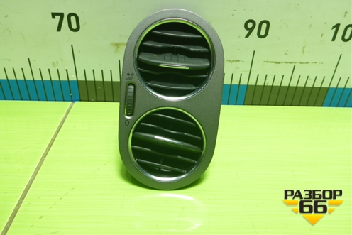 Дефлектор воздушный правый (5M0819704) для Volkswagen Tiguan с 2007-2011г (Тигуан)