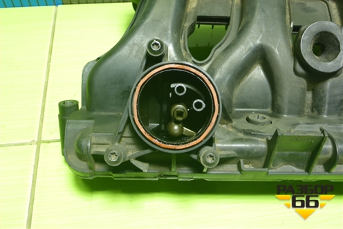 Коллектор впускной (1.8л) (A2710903037) для Mercedes Benz E-Klass C207 (купе) с 2009г (Е Купе)