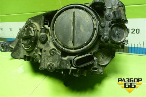 Фара правая (после 2014г галоген) (5L1941016D) для Skoda Yeti с 2009г (Етти)