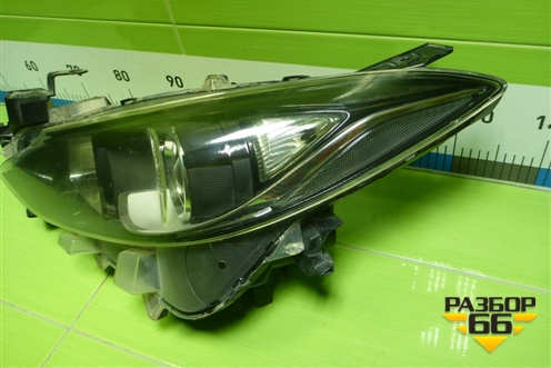 Фара левая (до 2016г галоген) (BHR151040) для Mazda Mazda 3 (BM) с 2013-2019г
