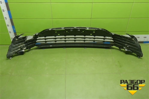 Решетка в передний бампер центральная (после 2020г) (5311333120) для Toyota Camry V70 с 2017г (Камри)