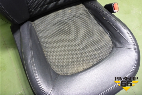 Сиденья комплект (AIR BAG подогрев) для Hyundai ix 35 с 2010г (Ай икс 35)