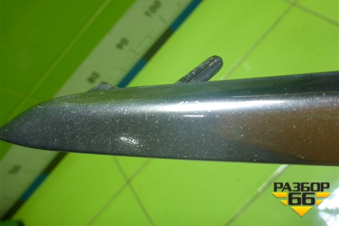 Накладка на решетку переднего бампера левая (5271306240) для Toyota Camry V70 с 2017г (Камри)