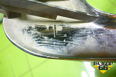 Накладка на решетку переднего бампера левая (5271306240) для Toyota Camry V70 с 2017г (Камри)