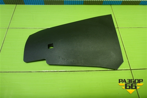 Накладка внутренняя (на консоль правая) (847952Y001) для Hyundai ix 35 с 2010г (Ай икс 35)