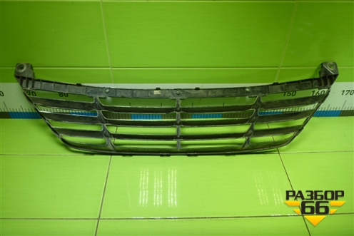 Решетка в передний бампер центральная (865502Y000) для Hyundai ix 35 с 2010г (Ай икс 35)