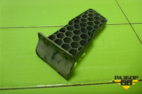 Кронштейн усилителя переднего бампера правый (865722Y000) для Hyundai ix 35 с 2010г (Ай икс 35)