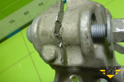 Кулак поворотный передний левый (3C0407257F) для Volkswagen Passat (B6) с 2005-2010г (Пассат Б6)