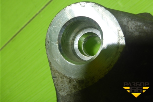 Кулак задний правый (8E0505434A) для Audi A6 (C6) с 2004-2011г (А6)