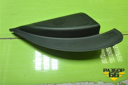 Накладка двери передней правой уголок (876602S000) для Hyundai ix 35 с 2010г (Ай икс 35)