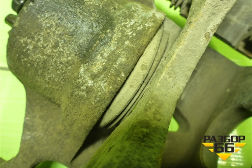 Суппорт передний правый (581302Y000) для Hyundai ix 35 с 2010г (Ай икс 35)