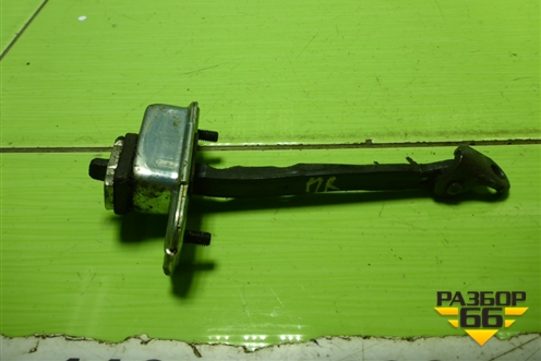 Ограничитель двери передней правой для Hyundai ix 35 с 2010г (Ай икс 35)