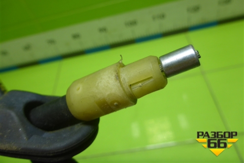 Трос стояночного тормоза (A2044200685) для Mercedes Benz C-Klass W204 с 2007-2014г (Ц)