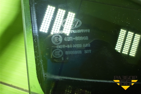 Стекло двери задней правой (834212Y000A) для Hyundai ix 35 с 2010г (Ай икс 35)