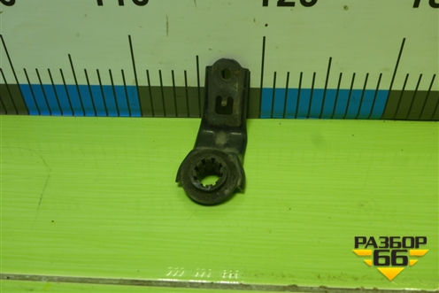 Кронштейн радиатора (16533-0T070) (165330T070) для Toyota Corolla (E18) с 2012-2019г (Королла 180)