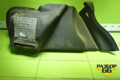 Обшивка багажника правая (седан) (8200128702) для Renault Megane 2 с 2002-2009г (Меган)