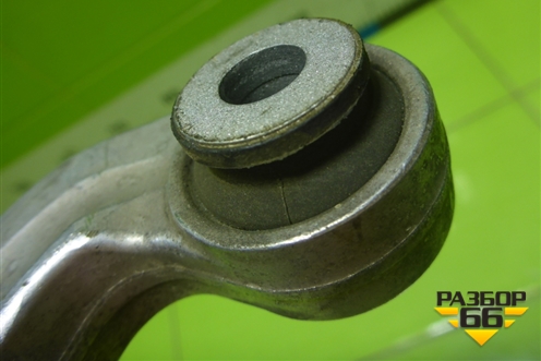 Стойка переднего стабилизатора (4D0411317K) для Audi A6 (C6) с 2004-2011г (А6)