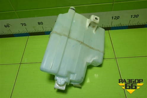 Бачок омывателя лобового стекла (KD3567480) для Mazda CX 5 с 2017г (СХ5)