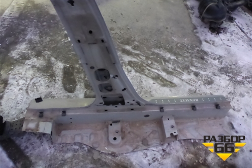 Порог со стойкой левый для Renault Megane 2 с 2002-2009г (Меган)