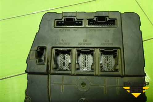 Блок комфорта (8200525384) для Renault Megane 2 с 2002-2009г (Меган)