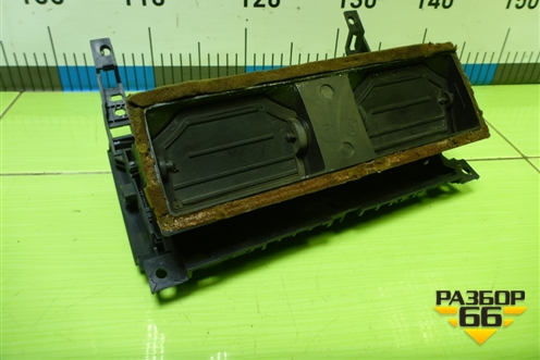 Дефлектор воздушный центральный для Renault Megane 2 с 2002-2009г (Меган)