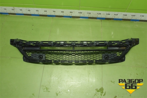 Решетка в передний бампер центральная (A2238852001) для Mercedes Benz S-Klass W223 с 2020г (С)