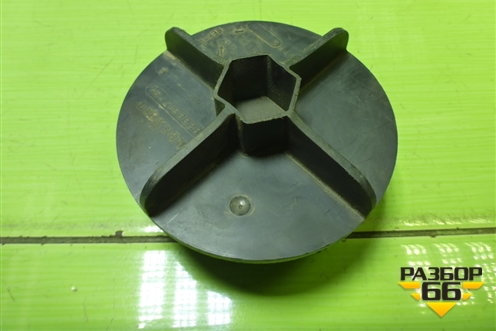 Болт крепления запасного колеса (8200317791) для Renault Megane 2 с 2002-2009г (Меган)