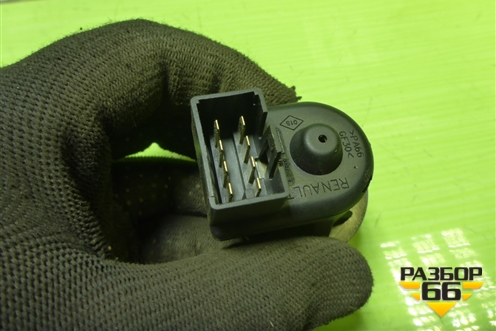 Переключатель регулировки зеркал (8200002442) для Renault Megane 2 с 2002-2009г (Меган)