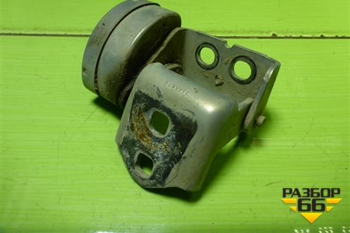 Петля двери передней правой нижняя для Renault Megane 2 с 2002-2009г (Меган)