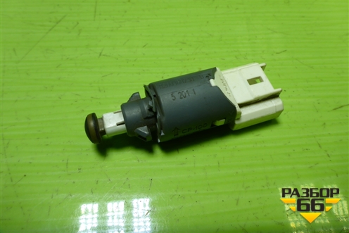 Датчик включения стопсигнала (8200168238) для Renault Megane 2 с 2002-2009г (Меган)