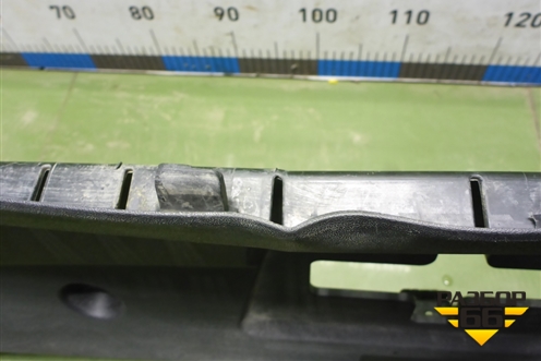 Накладка декоративная на переднюю панель (8889303955) для Geely Monjaro с 2021г (Монджаро)