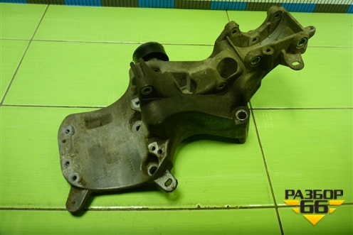 Кронштейн генератора (1.6л K7M710) (8200941114) для Renault Logan с 2004-2015г (Логан)