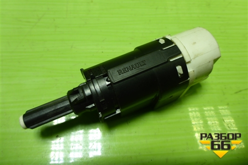 Датчик включения стопсигнала для Renault Logan с 2004-2015г (Логан)