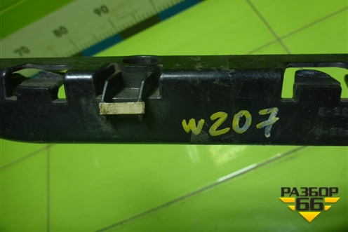 Кронштейн заднего бампера левый (боковой) (A2078850721) для Mercedes Benz E-Klass C207 (купе) с 2009г (Е Купе)