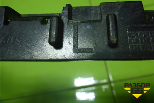 Кронштейн заднего бампера левый (седан) (A2048800330) для Mercedes Benz C-Klass W204 с 2007-2014г (Ц)