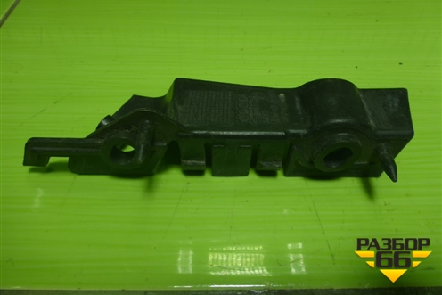 Кронштейн переднего бампера правый (8K0807284) для Audi A4 (В8) с 2007-2015г (А4)