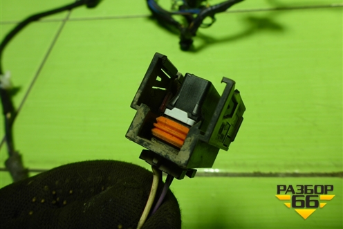 Проводка двери передней левой (3-х дверный кузов) (13221951) для Opel Corsa D с 2006-2014г (Корса Д)