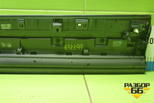 Накладка двери передней правой (8889688743) для Geely Monjaro с 2021г (Монджаро)