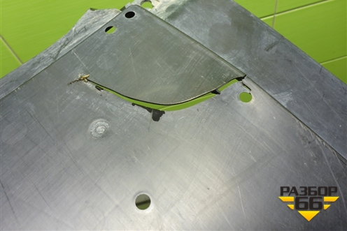 Пыльник переднего бампера центральный (KB8A5611Y) для Mazda CX 5 с 2017г (СХ5)