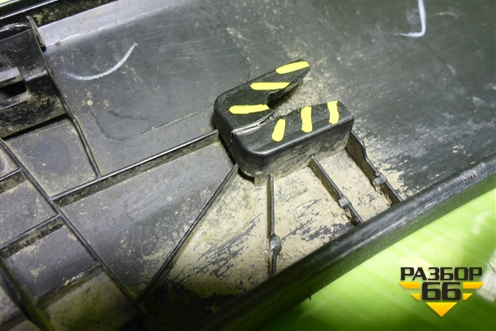 Накладка переднего крыла правого (87714D7000) для Hyundai Tucson с 2015-2022г (Туксон)