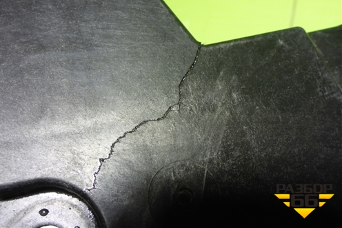 Кронштейн решетки радиатора (5509020XKZ0YA) для Haval M6 с 2021г (М6)