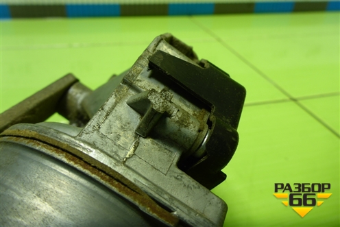 Моторчик стеклоочистителя передний (13182340) для Opel Corsa D с 2006-2014г (Корса Д)