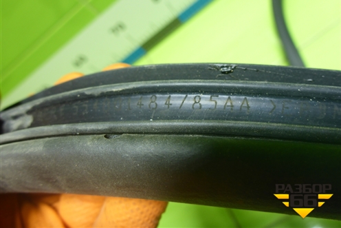 Уплотнитель двери передней правой (на кузов) (J686107114 554001484AA) для Chery Tiggo 4 Pro с 2020г (Тиго 4 Про)