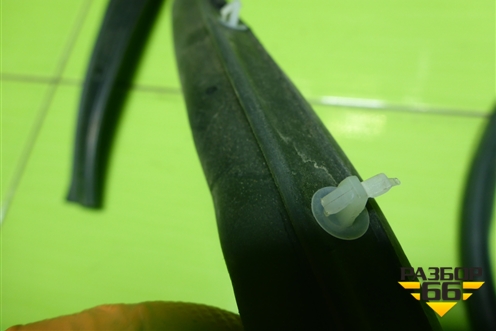 Уплотнитель двери задней правой (на дверь) (J686207120) для Chery Tiggo 4 Pro с 2020г (Тиго 4 Про)