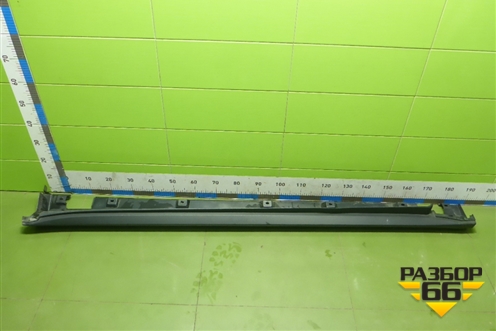 Накладка на порог наружная правая (A1646900840) для Mercedes Benz ML-Klass W164 c 2005-2011г (МЛ)