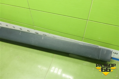 Накладка на порог наружная правая (877542S000) для Hyundai ix 35 с 2010г (Ай икс 35)