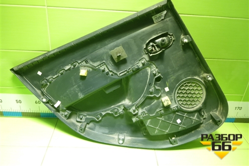 Обшивка двери задней правой под механику (809086151R) для Renault Sandero с 2013-2022г (Сандеро)