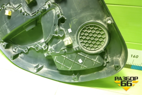 Обшивка двери задней правой под механику (809086151R) для Renault Sandero с 2013-2022г (Сандеро)