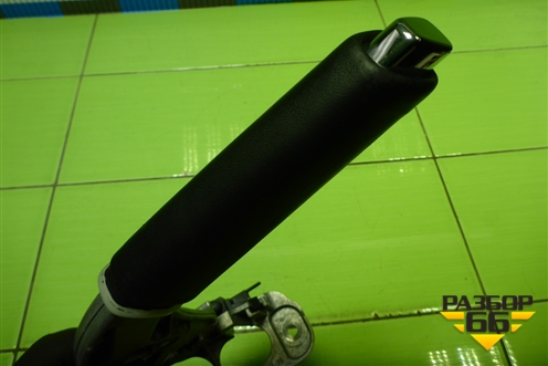 Рычаг стояночного тормоза (5E0711301D) для Skoda Octavia (A7) с 2013г (Октавия)