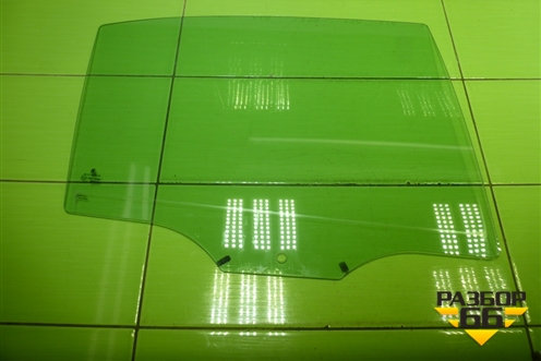 Стекло двери задней правой (лифтбек) (5E5845206C) для Skoda Octavia (A7) с 2013г (Октавия)